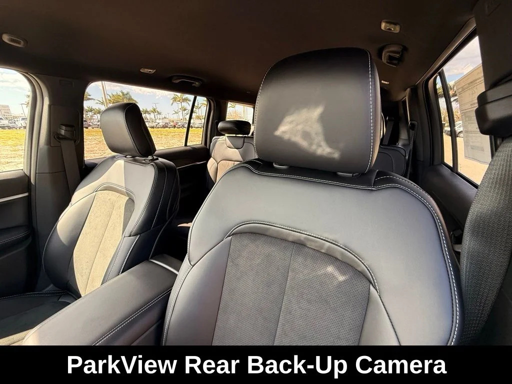 New 2026 Baltic Gray Metallic Clear-Coat Exterior Paint Jeep Laredo Altitude image 24