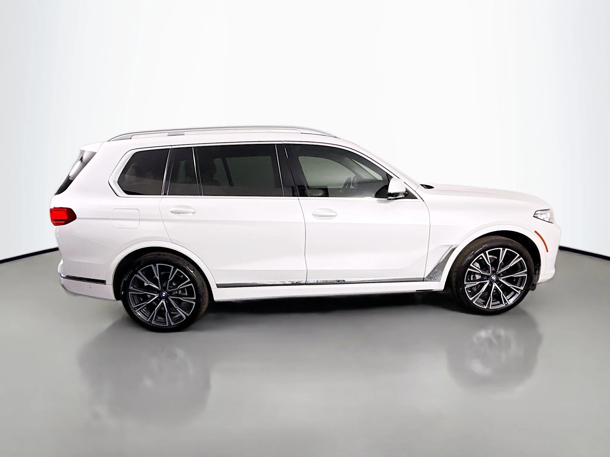 Used 2020 Mineral White Metallic BMW xDrive40i image 8