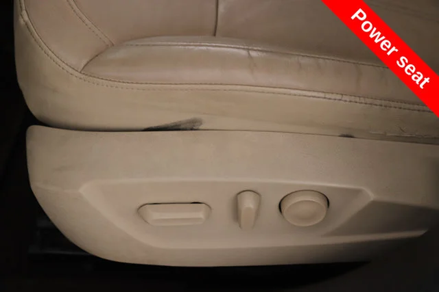 Used 2011 Beige Buick CXL image 21