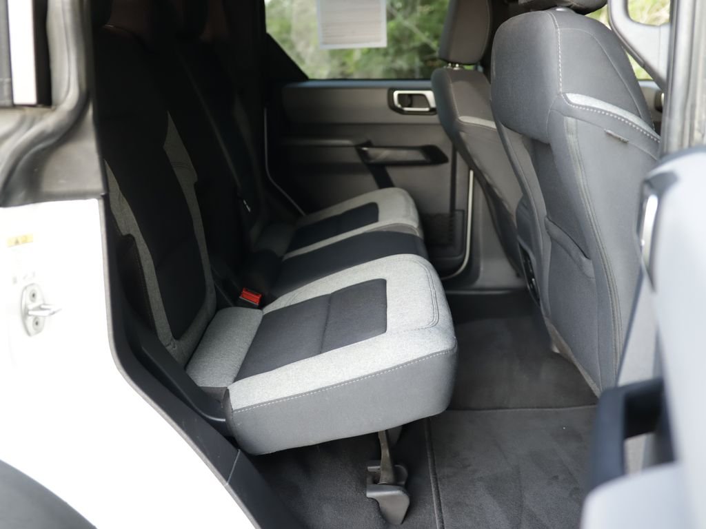 Used 2022 White Ford Base image 27