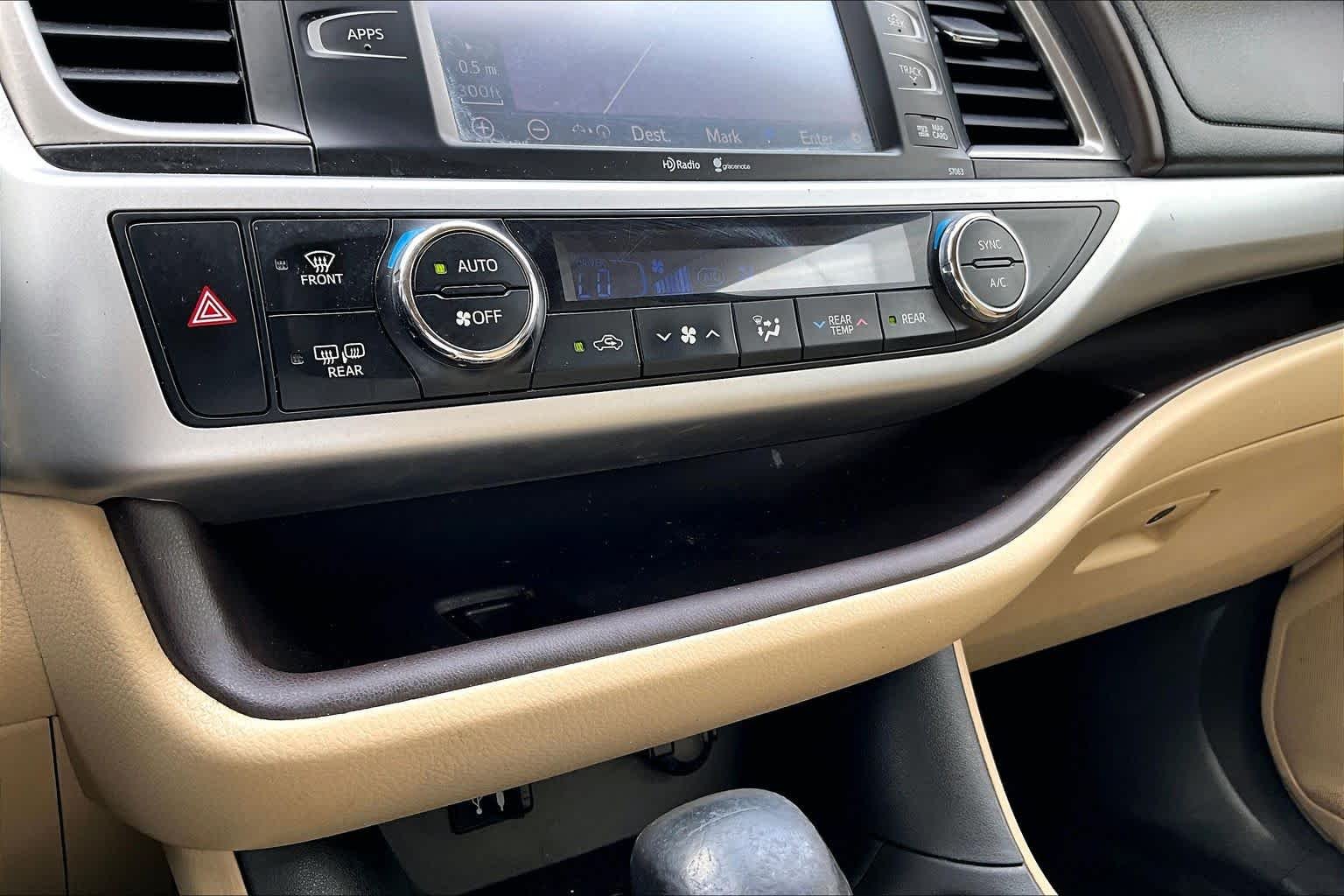 Used 2015 Blizzard Pearl Toyota XLE image 34