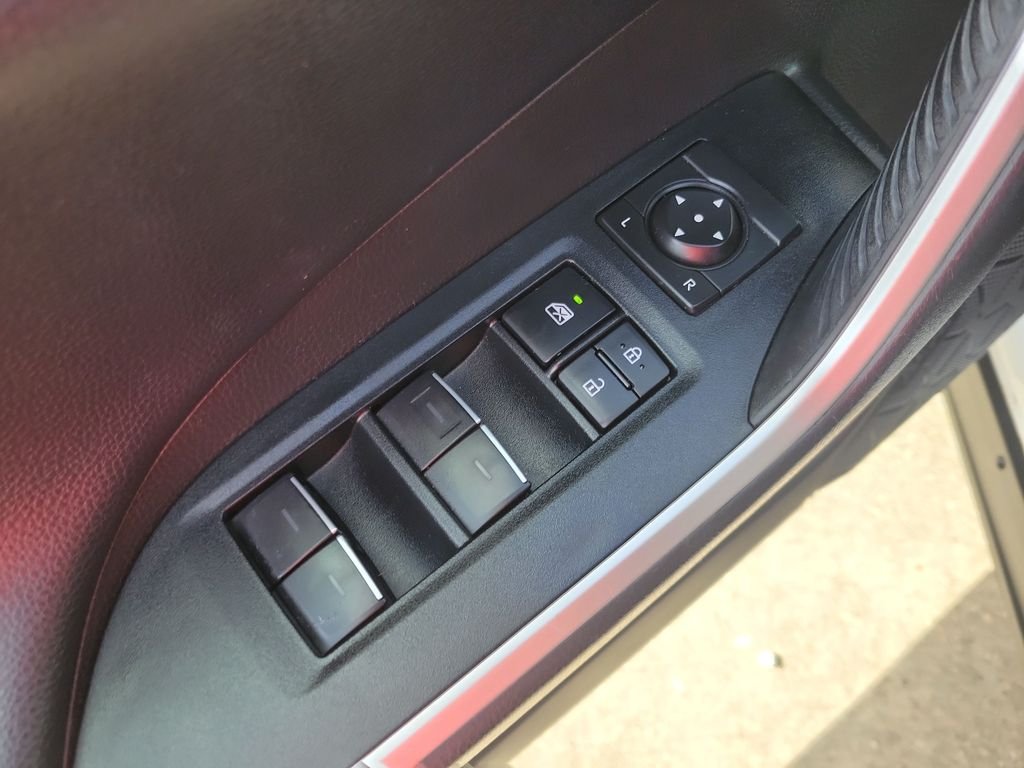Certified Used 2025  Toyota Limited image 13
