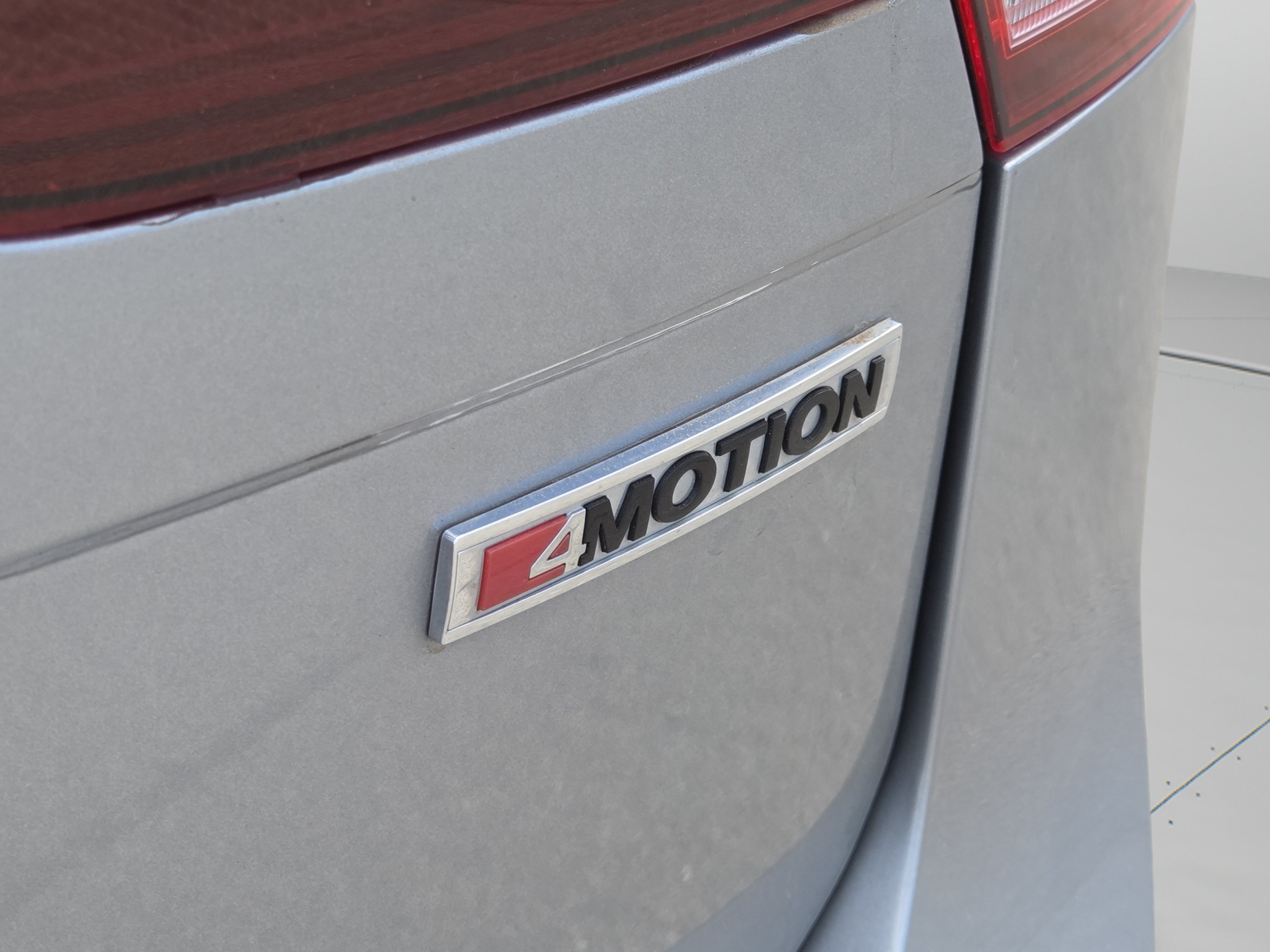 Certified Used 2021 Pyrite Silver Metallic Volkswagen 2.0T SE image 28