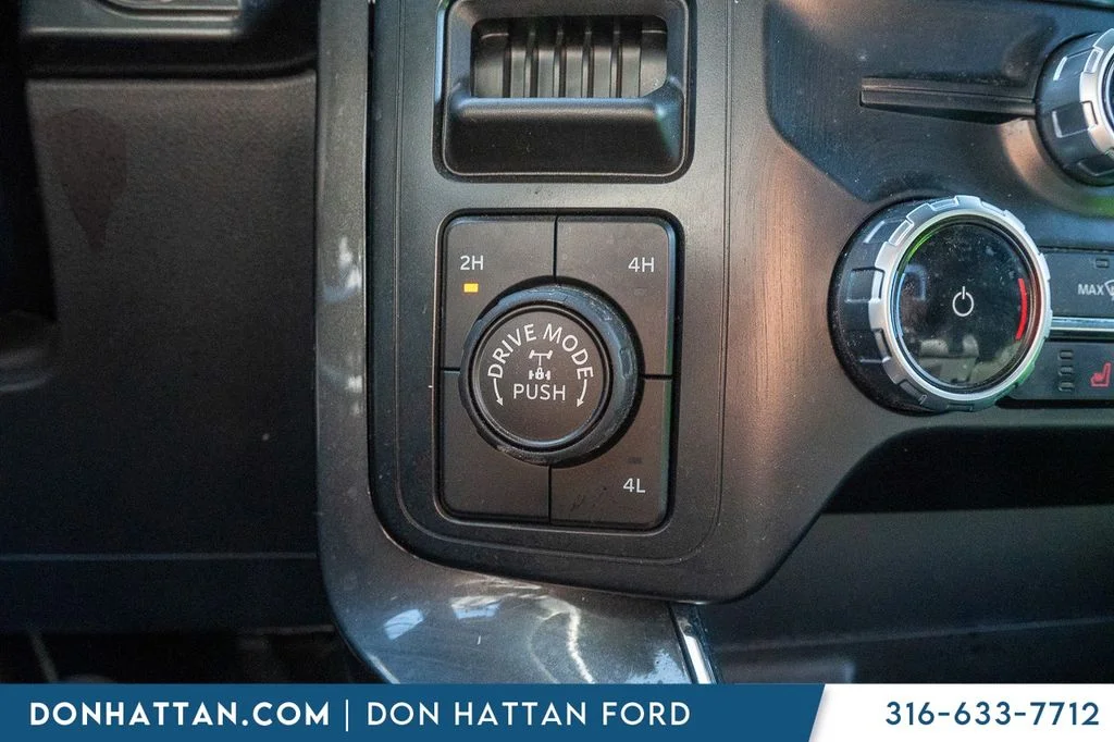 Used 2023 Black Ford XLT image 10