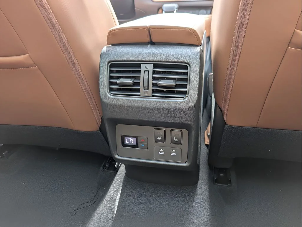New 2026 White Nissan Platinum image 29