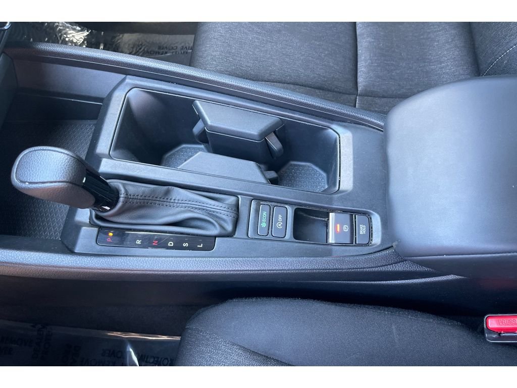 Used 2024 Solar Silver Metallic Honda LX image 29
