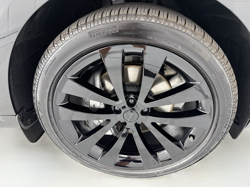 New 2026 Santorini Black Land Rover SE image 32