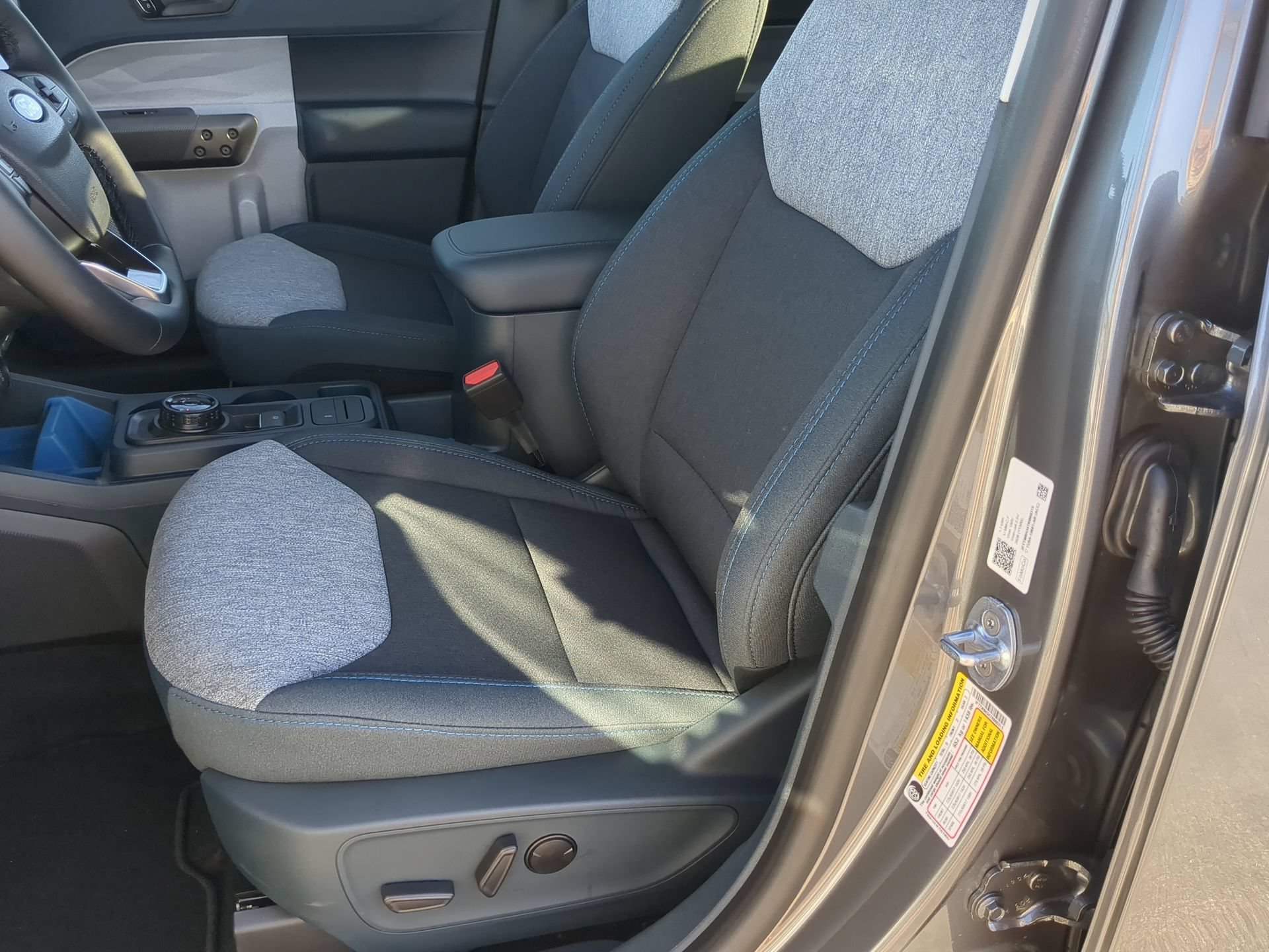 New 2026 Carbonized Gray Metallic Ford XLT image 54