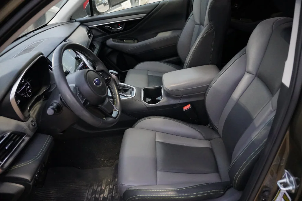Used 2024 Autumn Green Metallic Subaru Onyx Edition image 4