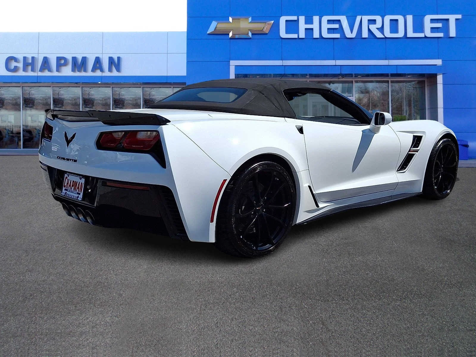 Used 2019 White Chevrolet Grand Sport 2LT image 5