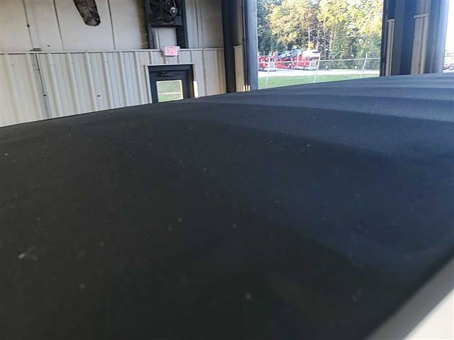 Used 2025 White Jeep Sahara image 2