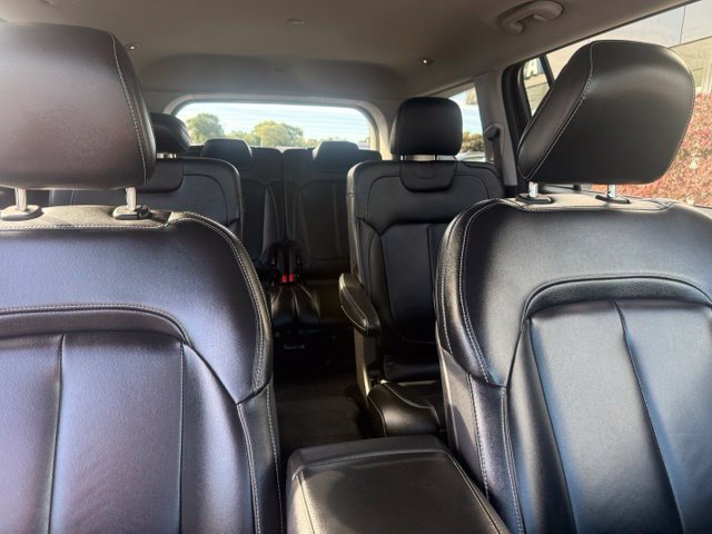 Used 2023 White/off-white Jeep Limited image 28