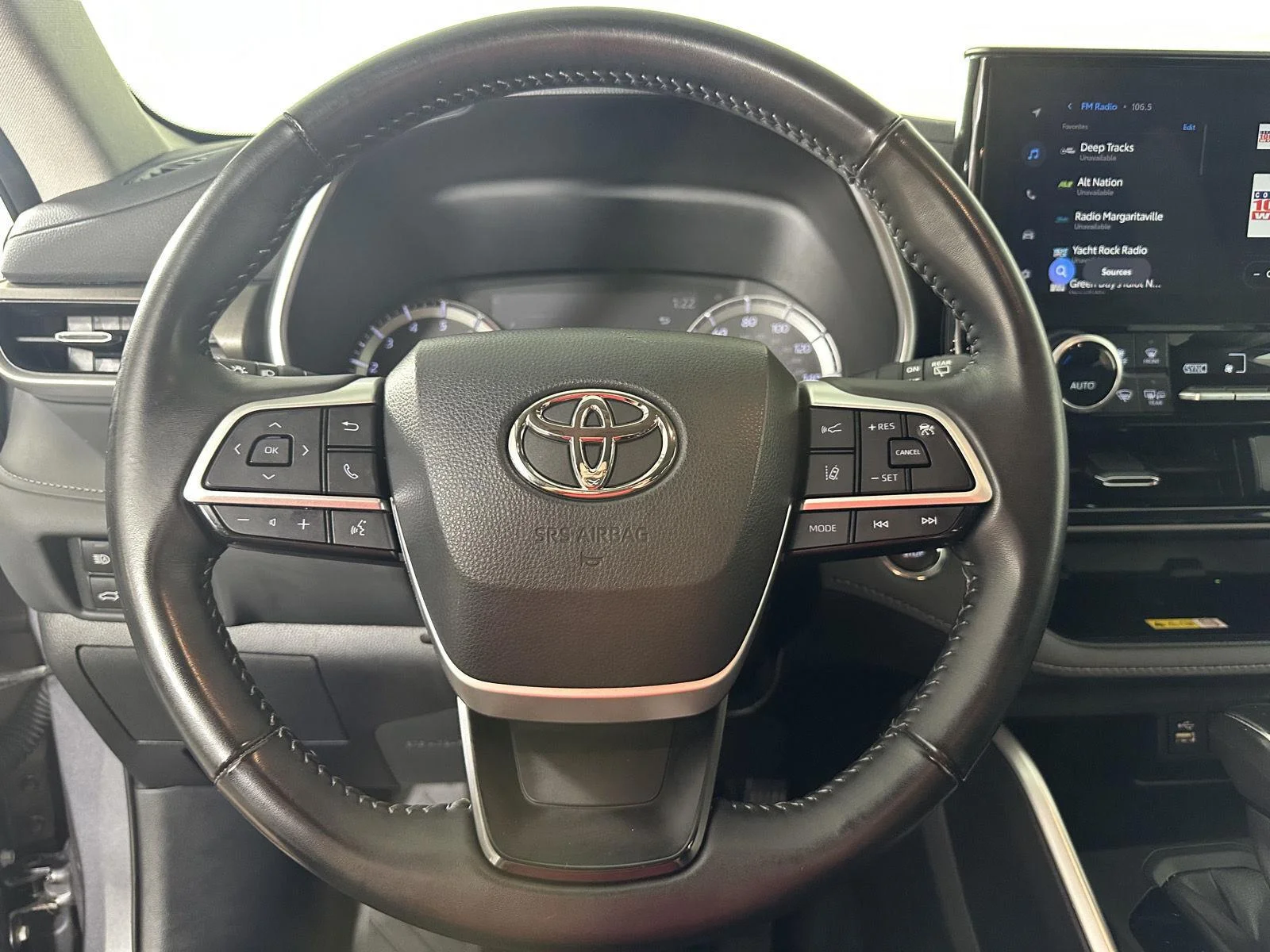 Used 2023 Magnetic Gray Metallic Toyota XLE image 18