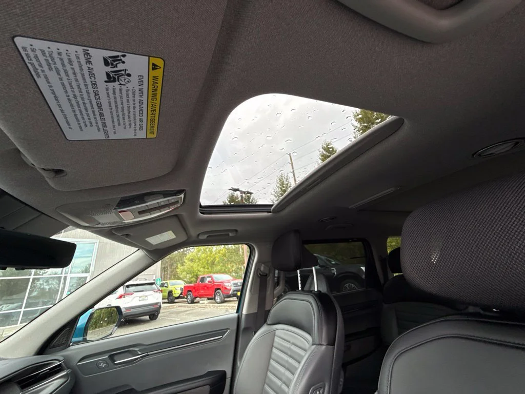 Used 2024 Ocean Blue Kia Land image 13