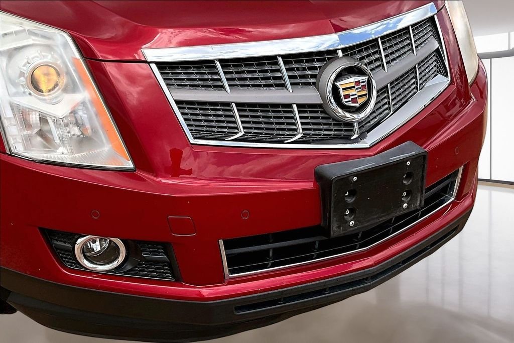 Used 2010 Red Cadillac Luxury image 29