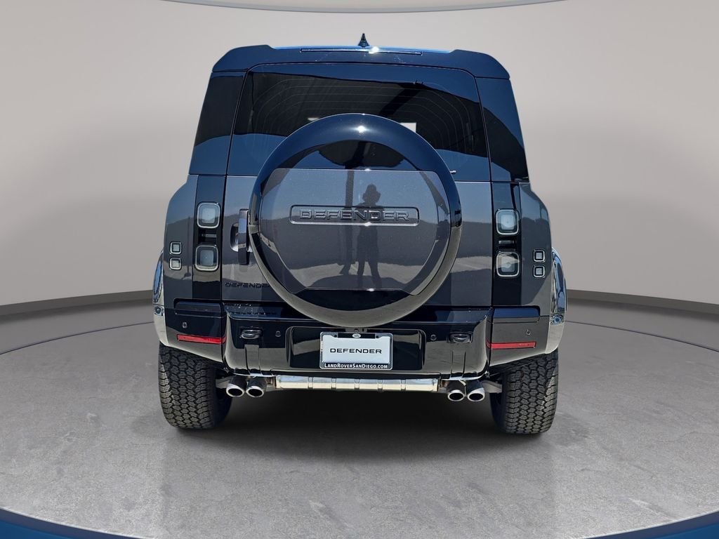 New 2026 Carpathian Grey Land Rover X-Dynamic SE image 6