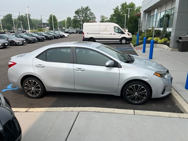 Used 2015 Silver Toyota S Plus image 3
