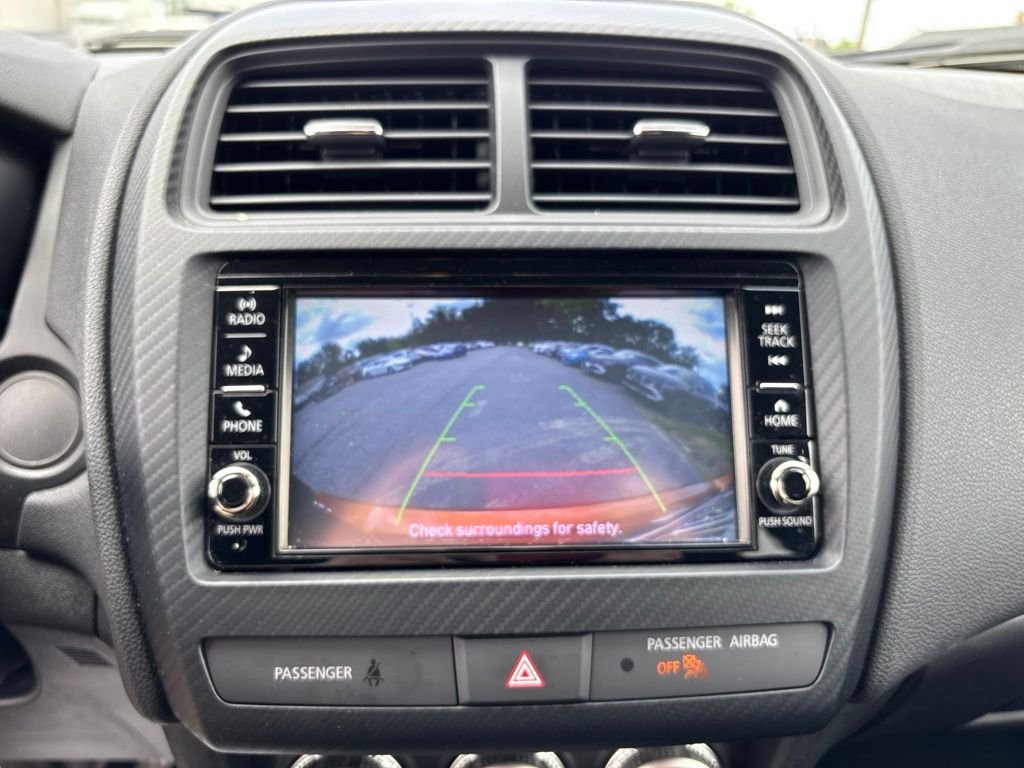 Used 2024  Mitsubishi 2.0 ES image 25
