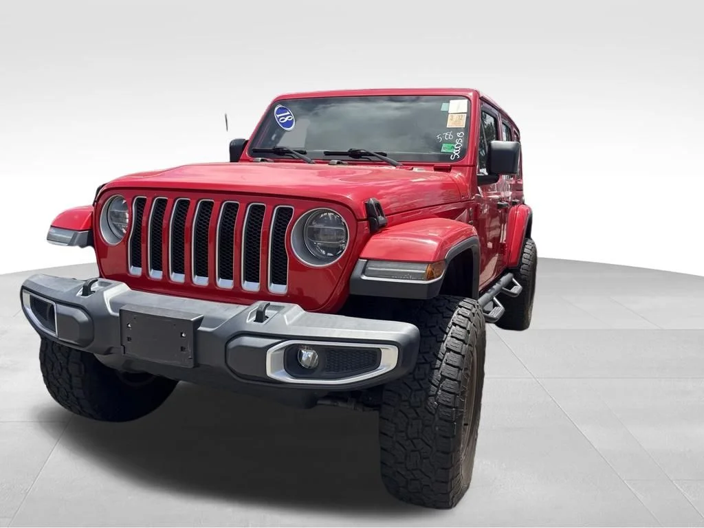 Used 2018 Red Jeep Unlimited Sahara image 3