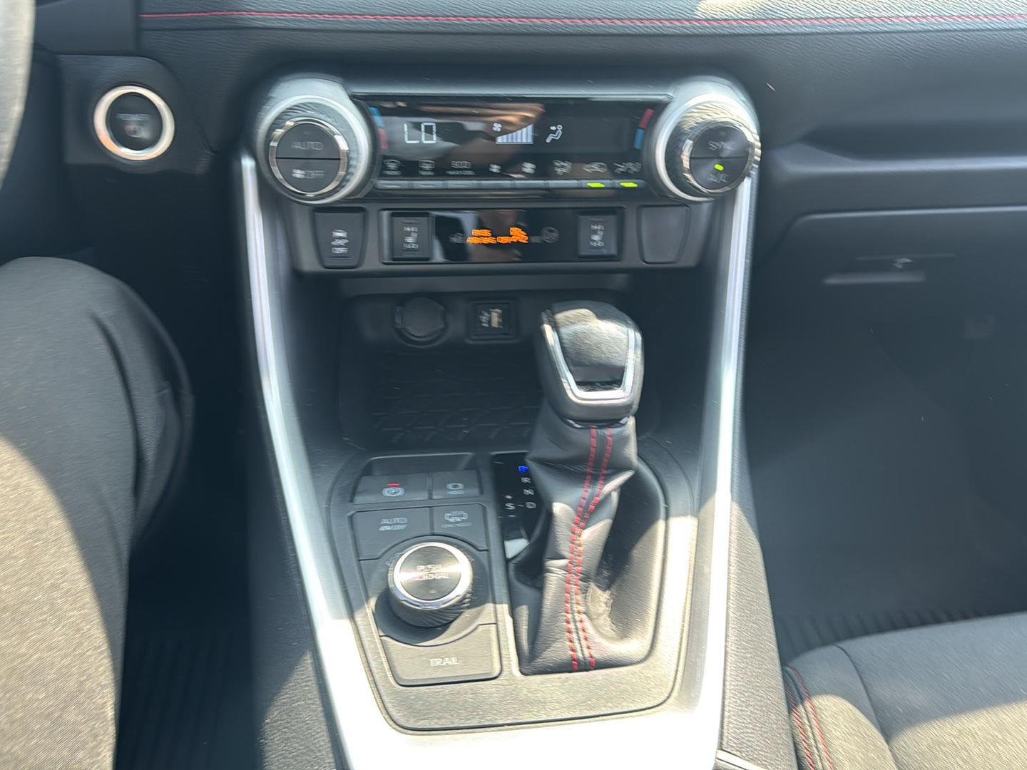 Certified Used 2024 Ice Cap Toyota SE image 10