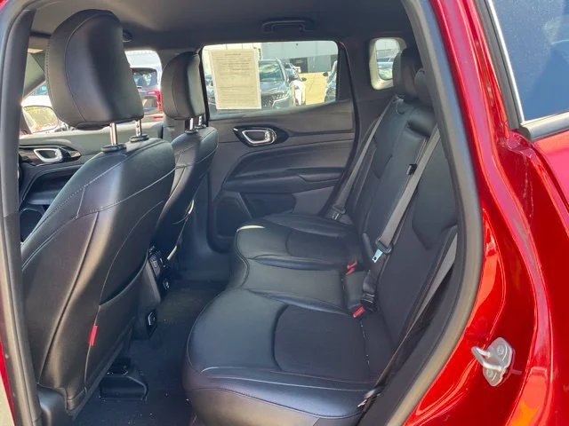 Used 2024 Red Hot Pearlcoat Jeep Trailhawk image 13