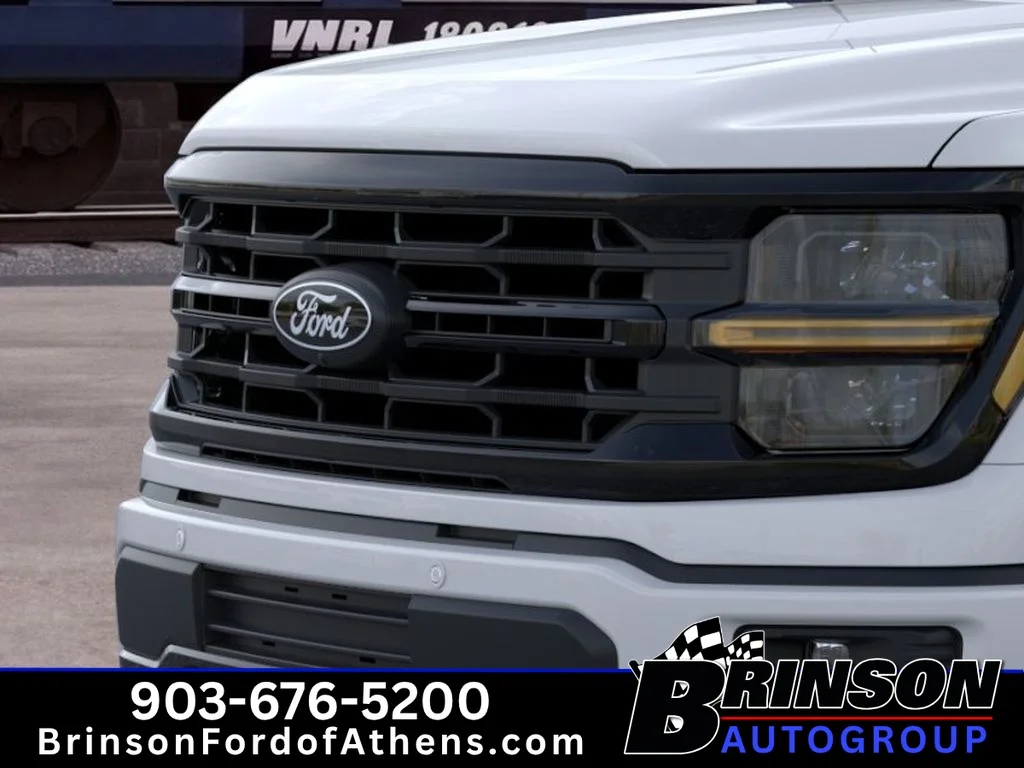 New 2026 Oxford White Ford XLT image 17