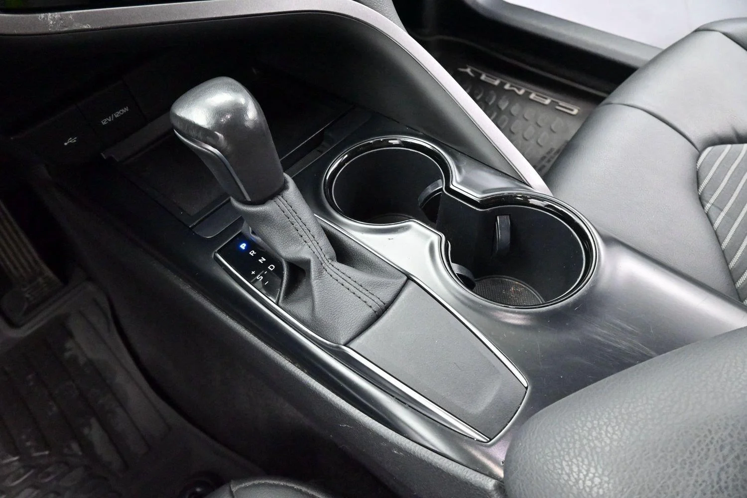 Used 2020 Celestial Silver Metallic Toyota SE image 25