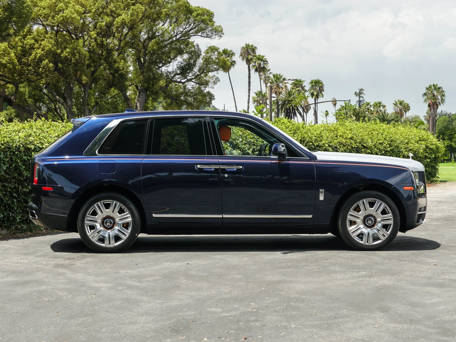 Certified Used 2022 Midnight Rolls-Royce  image 8