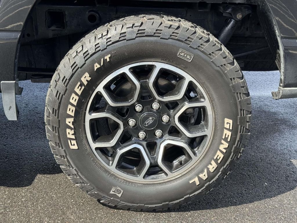 Used 2021 Black Ford XLT image 12