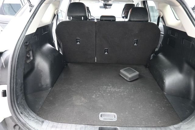 Used 2023 White Pearl Kia EX image 19