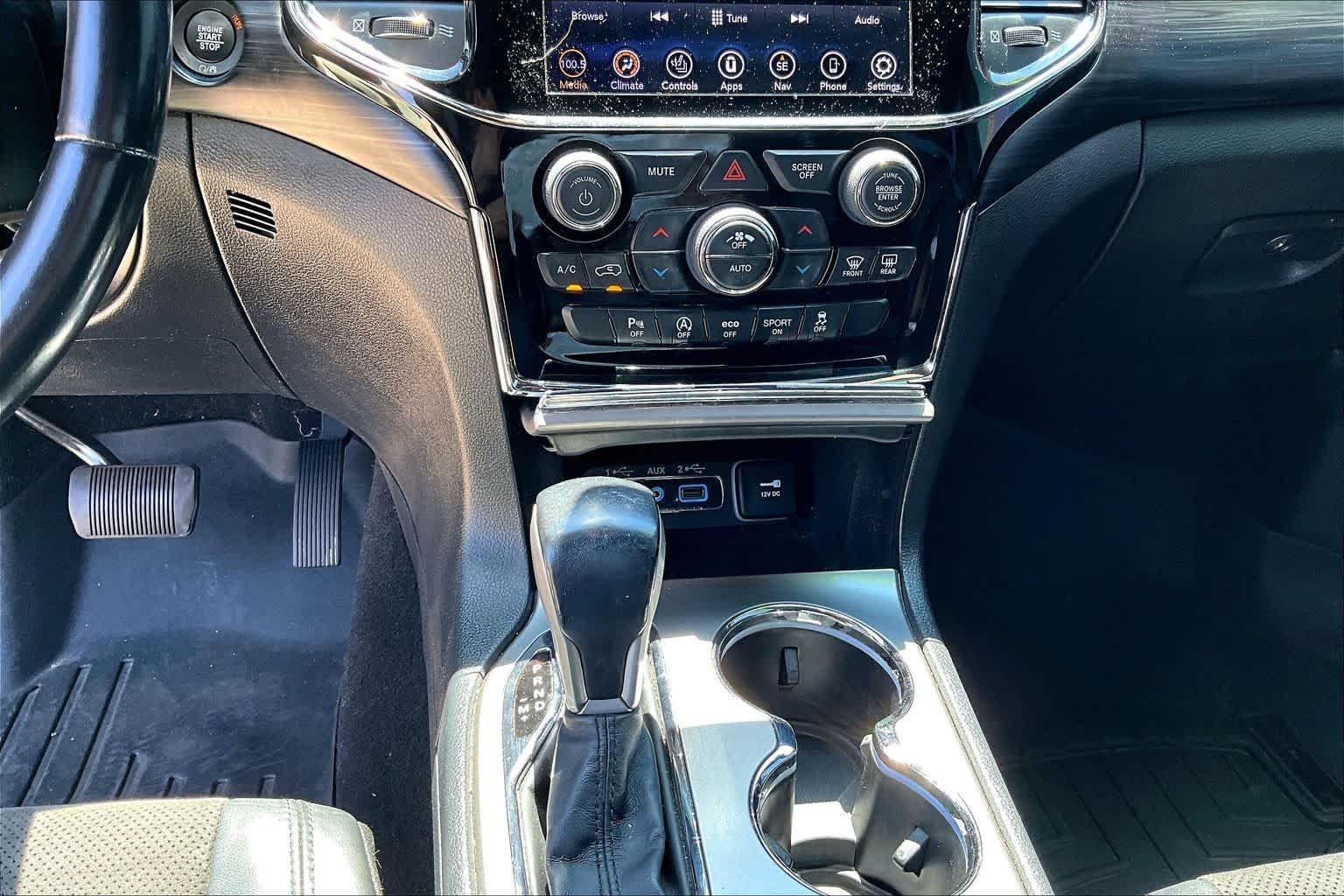 Used 2020 Billet Silver Metallic Clearcoat Jeep Altitude image 30
