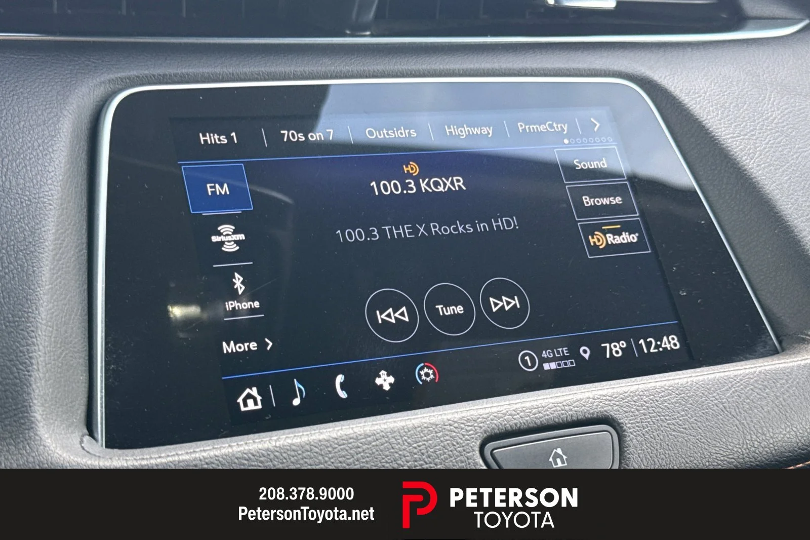 Used 2023  Cadillac Sport image 17