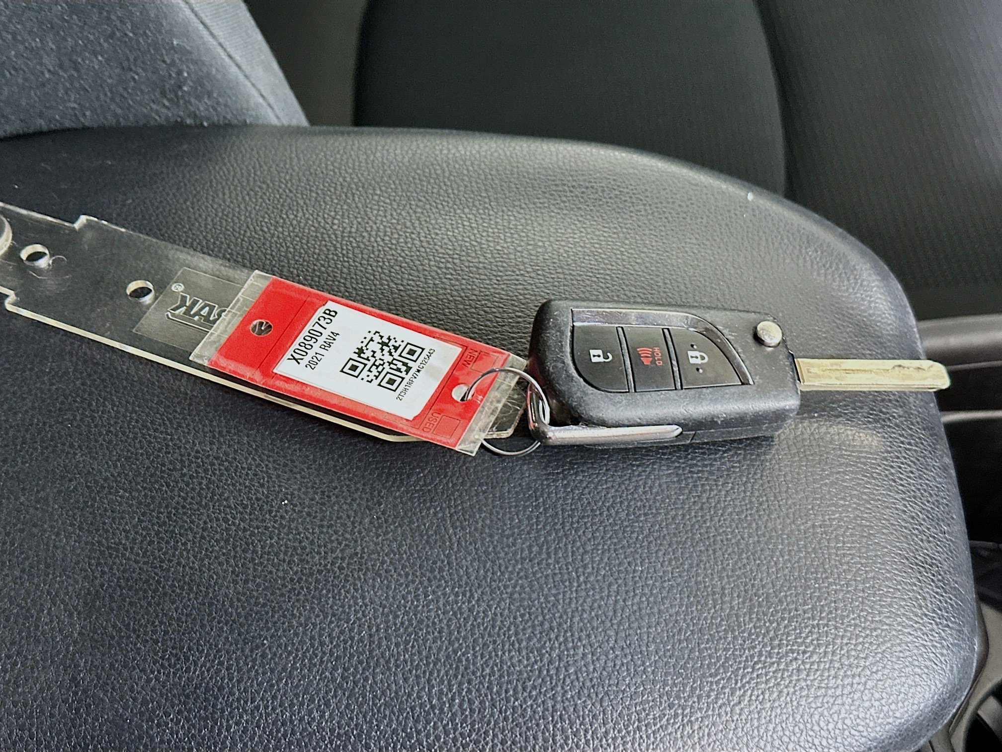 Used 2021 Magnetic Gray Metallic Toyota LE image 32