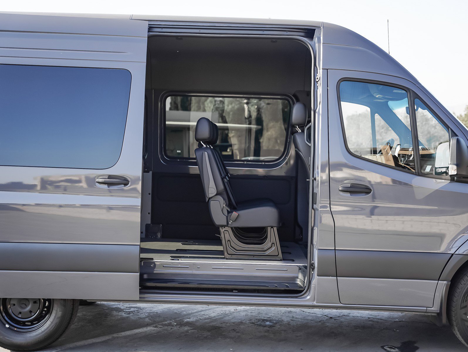 2025 Mercedes-Benz Sprinter Crew Van Base - Photo 10