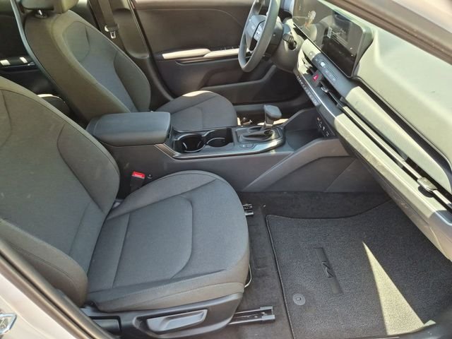 New 2026 Snow White Pearl Kia LXS image 26