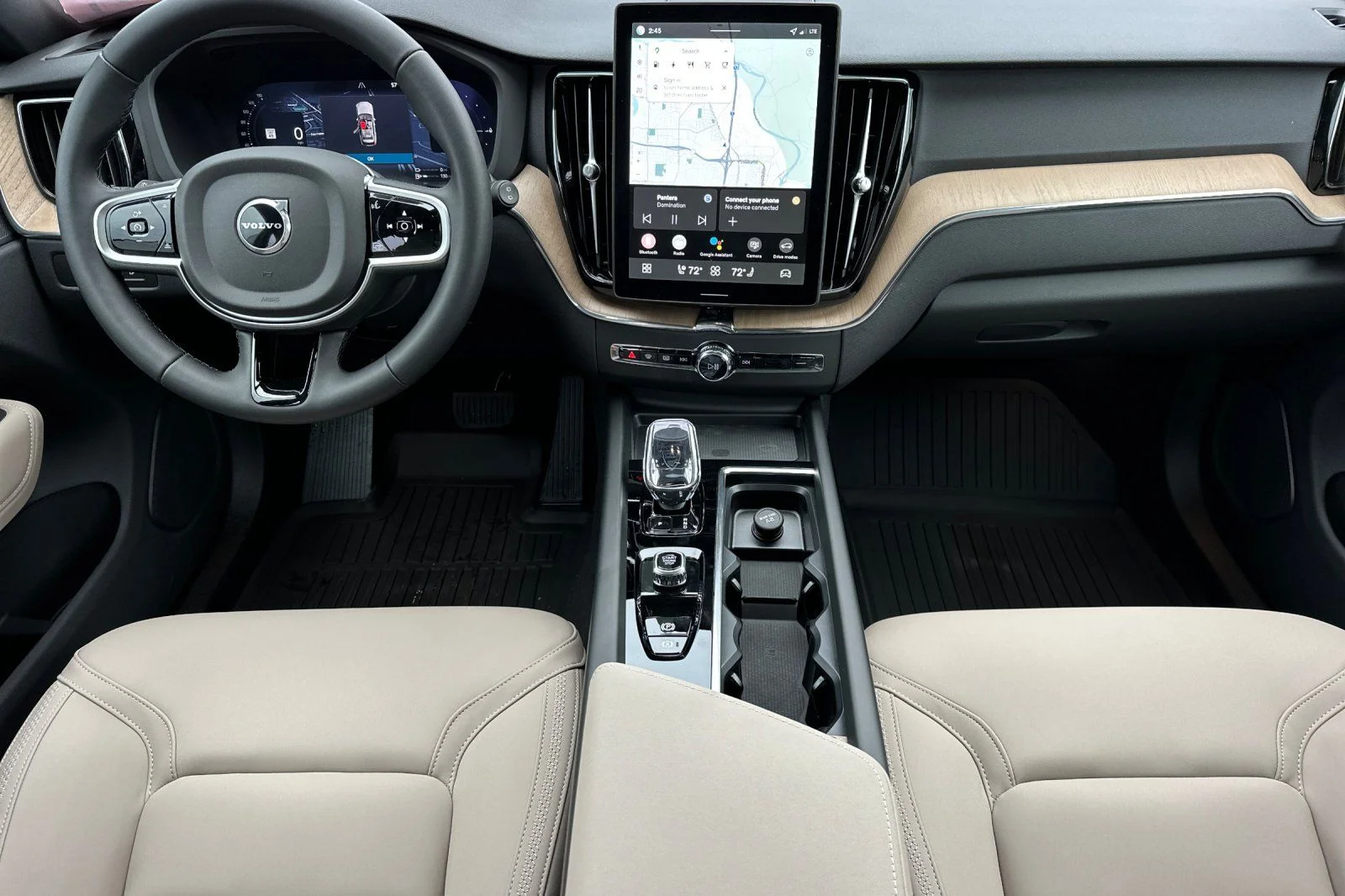 New 2026 Onyx Black Volvo Plus image 12