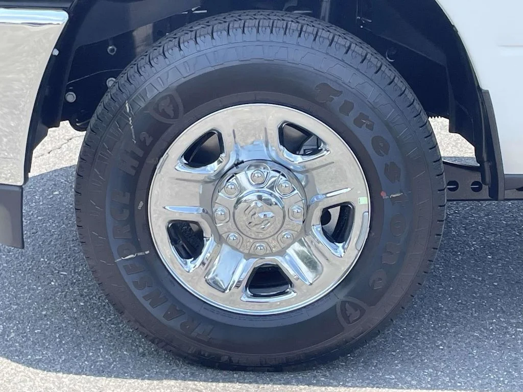 New 2026 Bright White Clear-Coat Exterior Paint RAM Tradesman image 10