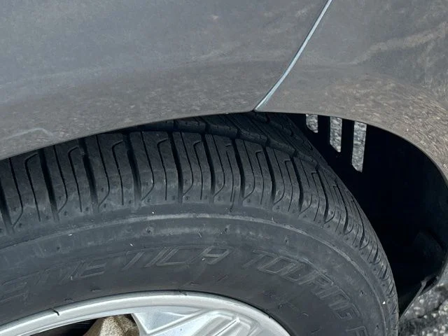 Used 2018 Gray Ford SE image 14