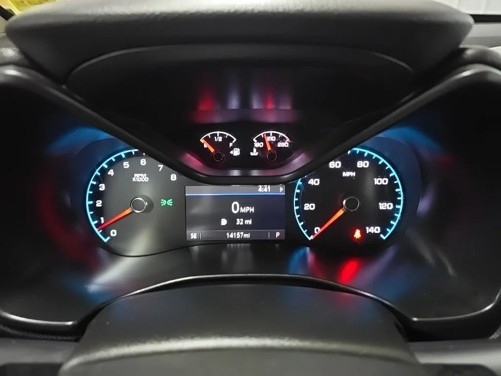 Used 2022 White GMC AT4 w/Leather image 21
