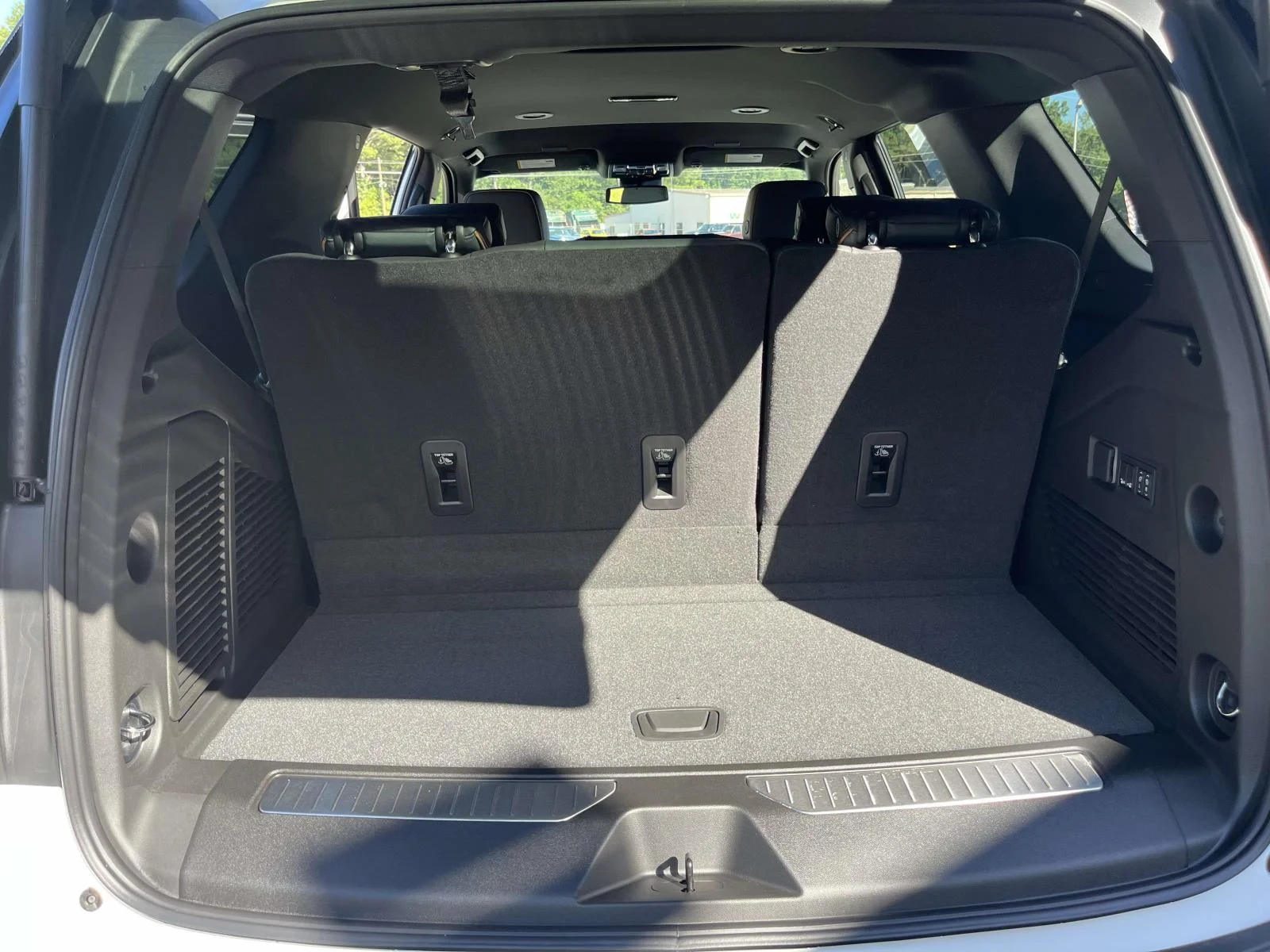 2026 GMC Yukon AT4 - Photo 31