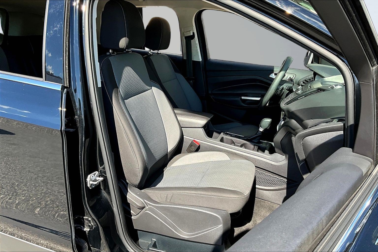Used 2017 Black Ford SE image 26