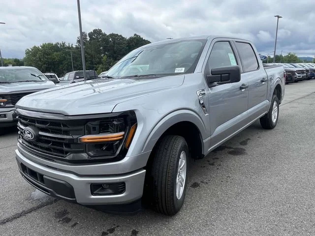 New 2026 Iconic Silver Metallic Ford XLT image 5