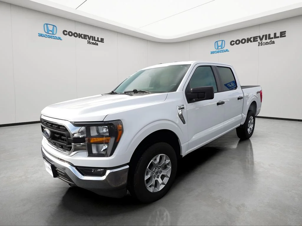 Used 2023 Oxford White Ford XLT image 3