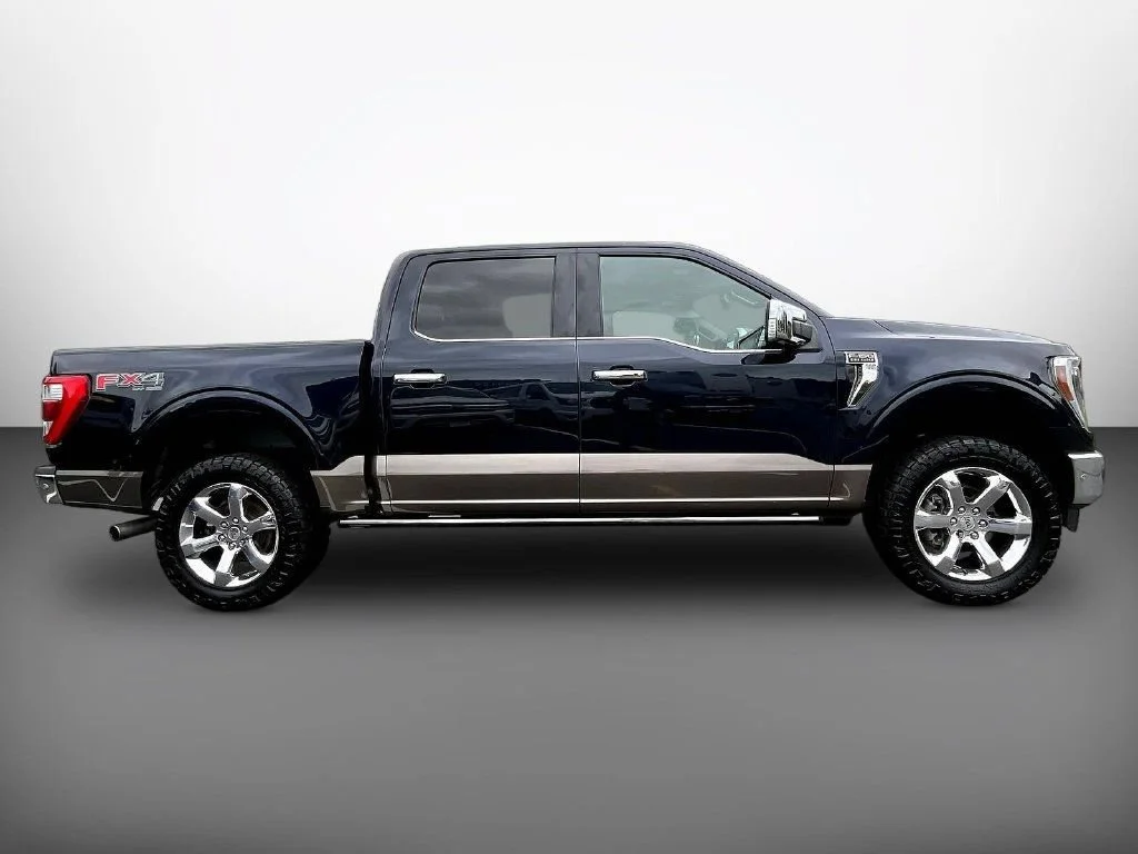 Used 2022 Antimatter Blue Metallic Ford King Ranch image 8
