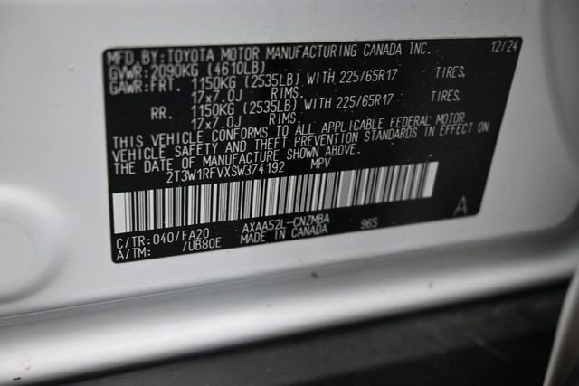 Used 2025 White Toyota XLE image 20