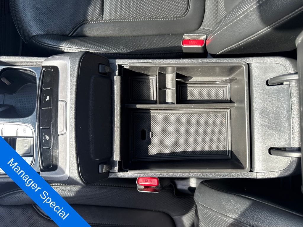 Used 2024 Gray Hyundai SEL image 27