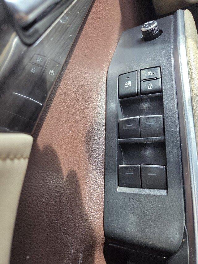 Used 2022 Wind Chill Pearl TOYOTA PLAT image 21