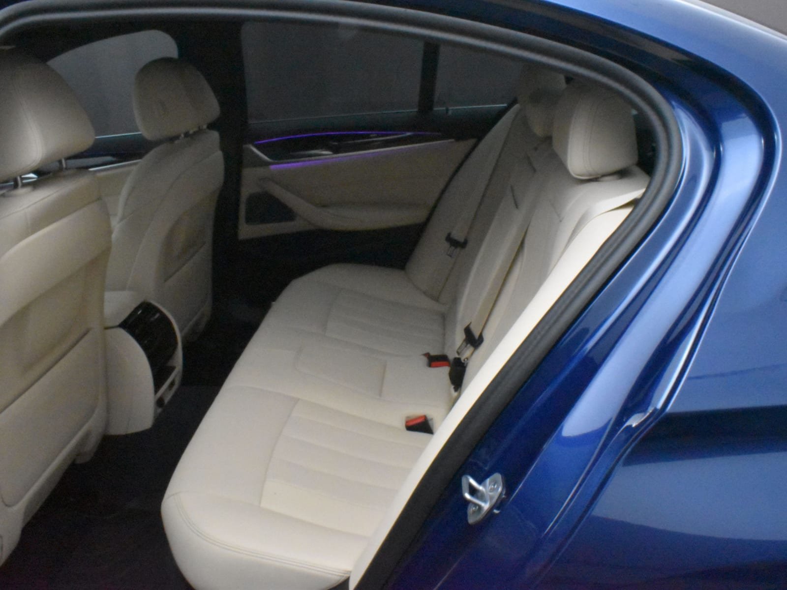 Used 2023 Phytonic Blue Metallic BMW 530i image 26