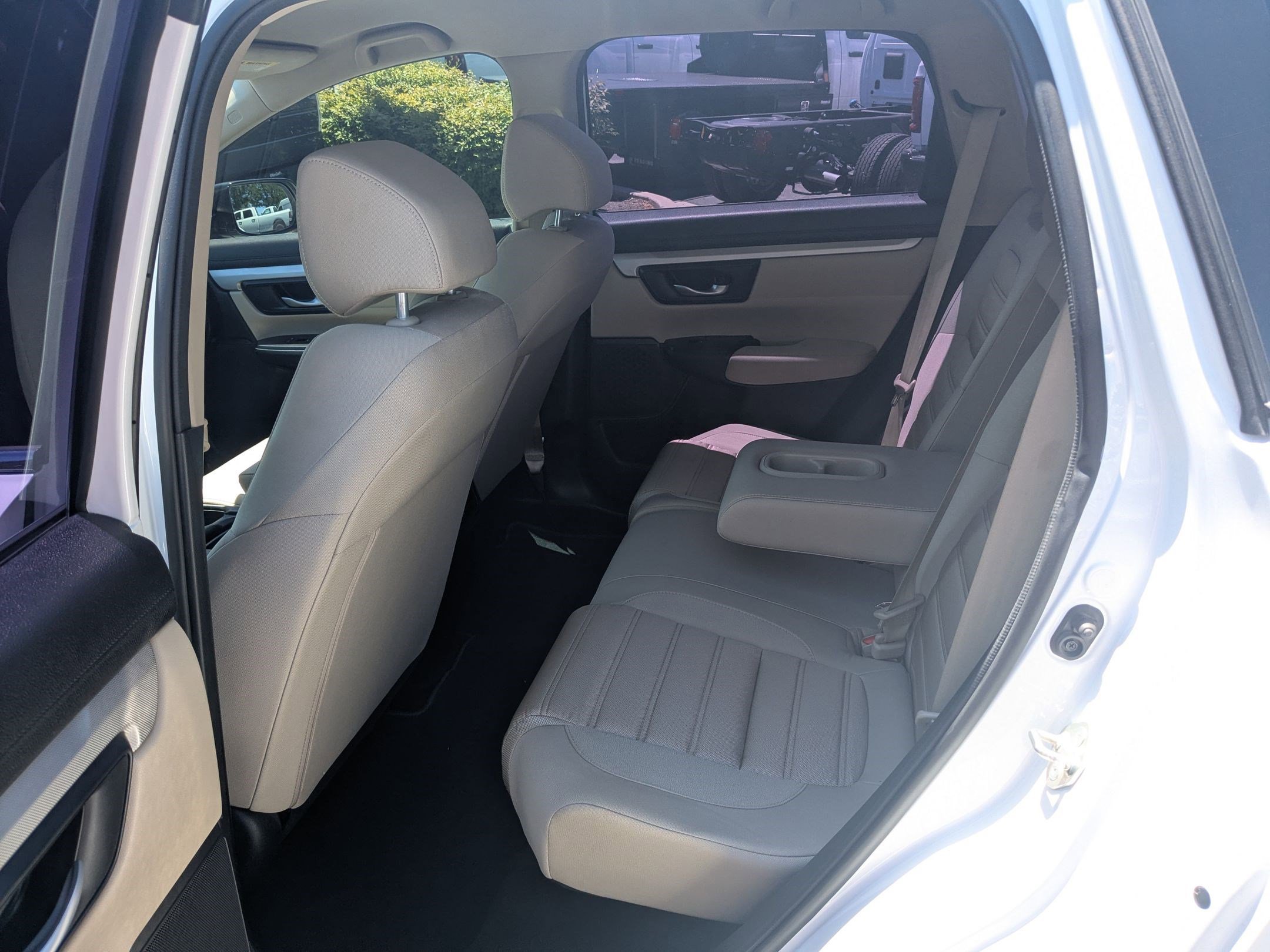 Used 2019 Platinum White Pearl Honda LX image 28