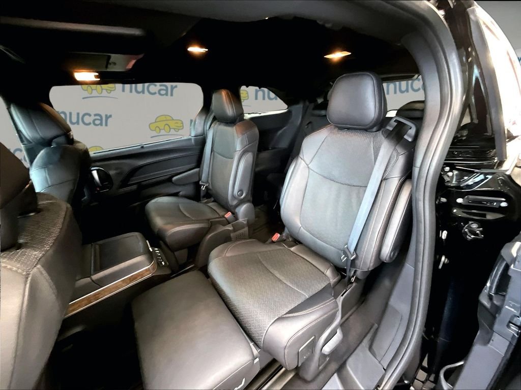 New 2026 Midnight Black Metallic Toyota Platinum image 15